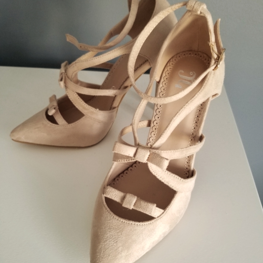 Journee Collection Heels